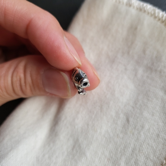 Kay Jewelers Michael Anthony Charmed Memories 'Fish' Sterling silver Charm - Picture 4 of 6